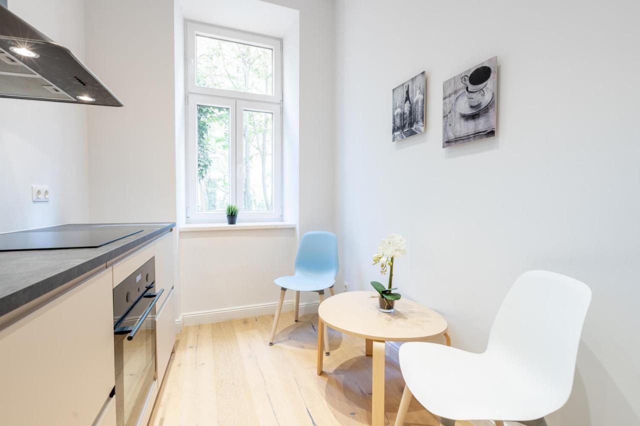 Cottageviertel - Stilvolles Apartment In Parknahe Відень Екстер'єр фото